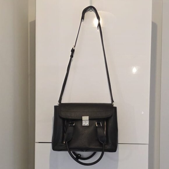 BLACK SATCHEL PURSE!  Like New! - Picture 10 of 16